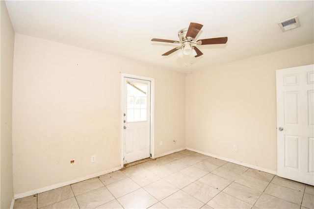 728 S Fuqua St, Rockport, TX 78382