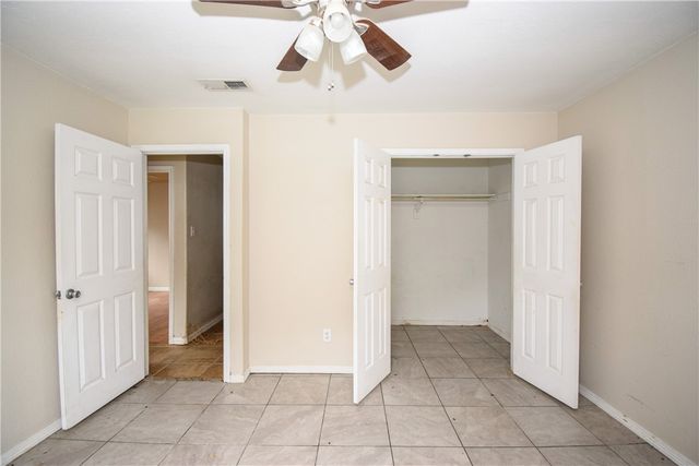 728 S Fuqua St, Rockport, TX 78382