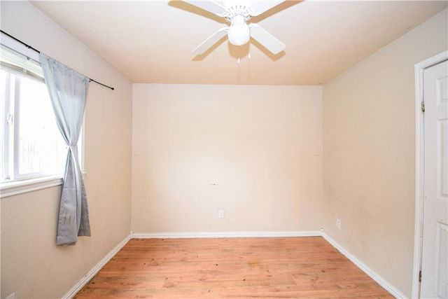 728 S Fuqua St, Rockport, TX 78382