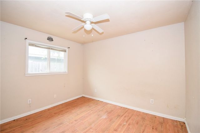 728 S Fuqua St, Rockport, TX 78382