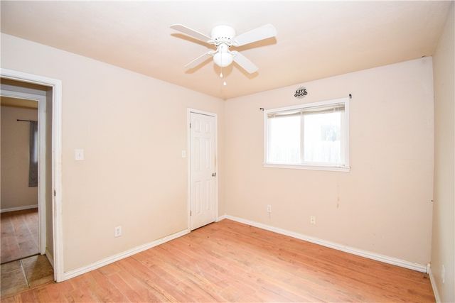 728 S Fuqua St, Rockport, TX 78382