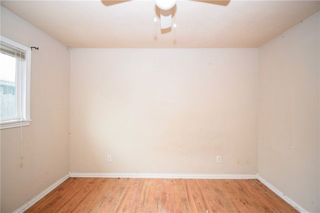 728 S Fuqua St, Rockport, TX 78382