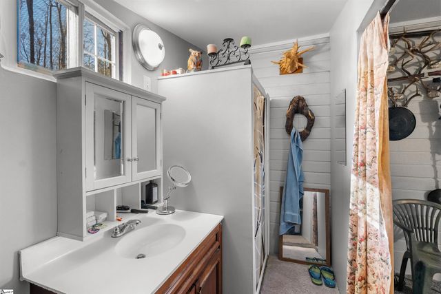 413 Edisto. Road, Gray Court, SC 29645