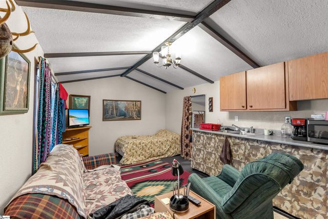 413 Edisto. Road, Gray Court, SC 29645