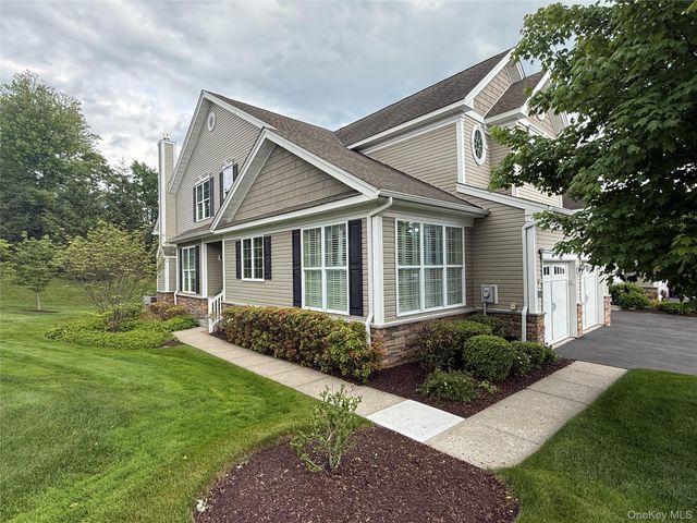 30 Pritchard Court, Fishkill, NY 12524