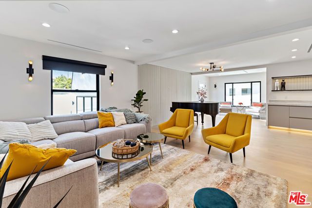 13013 Killion Street, Sherman Oaks, CA 91401