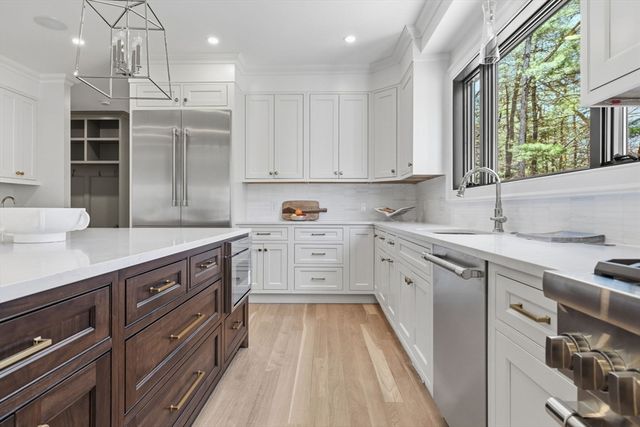 36 Kingswood, Westwood, MA 02090