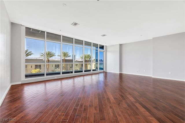 4575 DEAN MARTIN Drive 304, Las Vegas, NV 89103