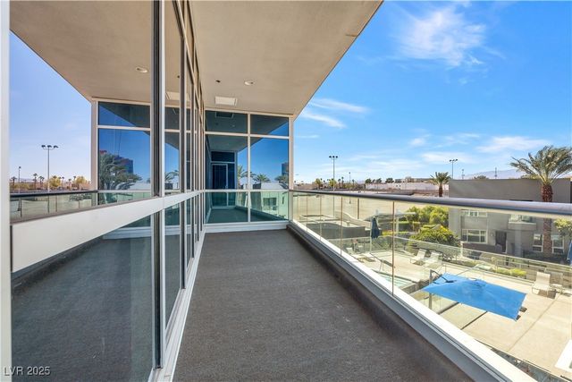 4575 DEAN MARTIN Drive 304, Las Vegas, NV 89103