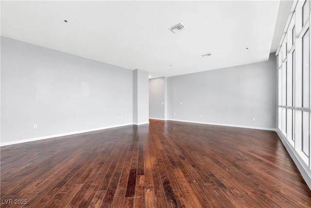 4575 DEAN MARTIN Drive 304, Las Vegas, NV 89103