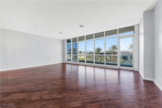 4575 DEAN MARTIN Drive 304, Las Vegas, NV 89103