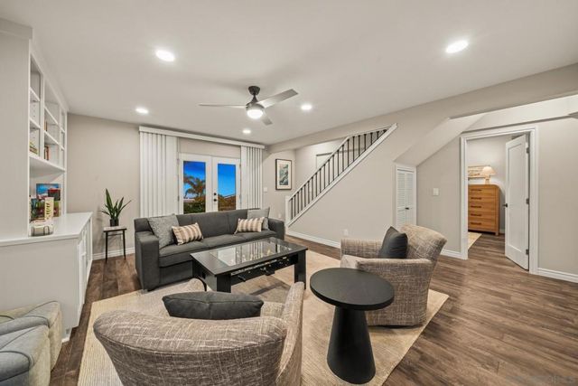7201 Country Club Drive, La Jolla, CA 92037