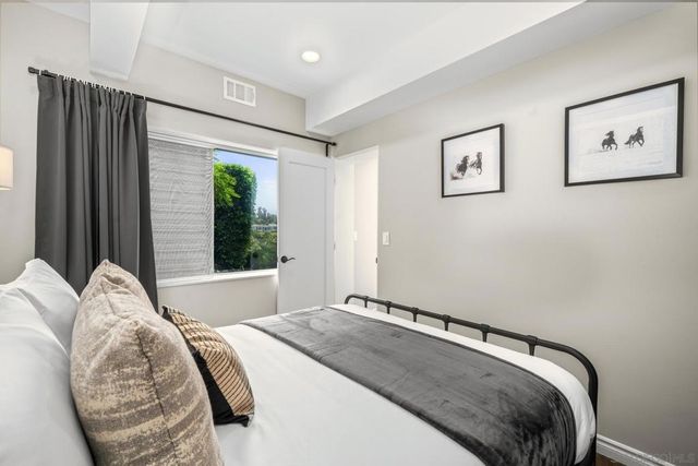 7201 Country Club Drive, La Jolla, CA 92037