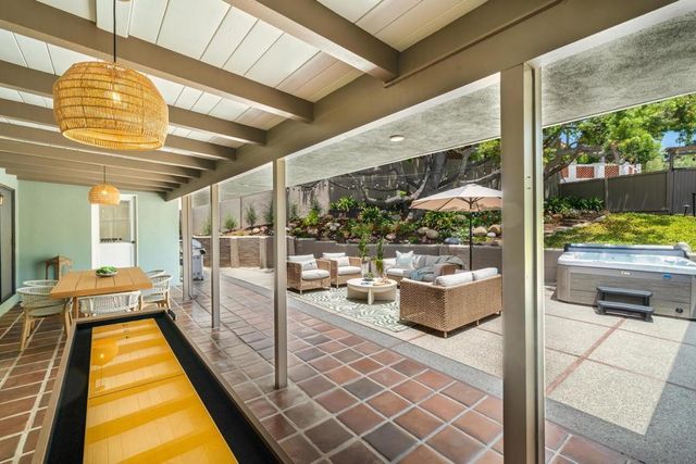 7201 Country Club Drive, La Jolla, CA 92037