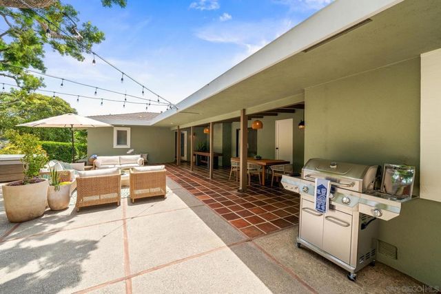 7201 Country Club Drive, La Jolla, CA 92037