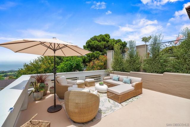 7201 Country Club Drive, La Jolla, CA 92037