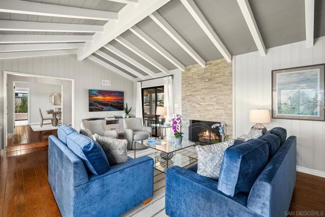 7201 Country Club Drive, La Jolla, CA 92037