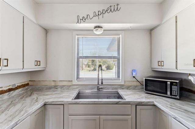 4903 26TH AVENUE W, Bradenton, FL 34209