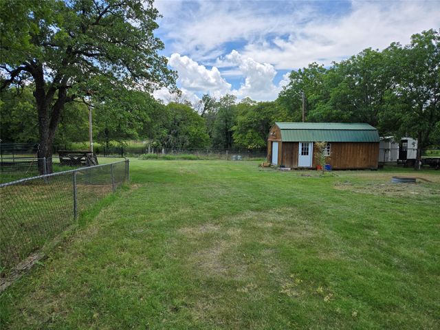 902 County Road 1653, Chico, TX 76431