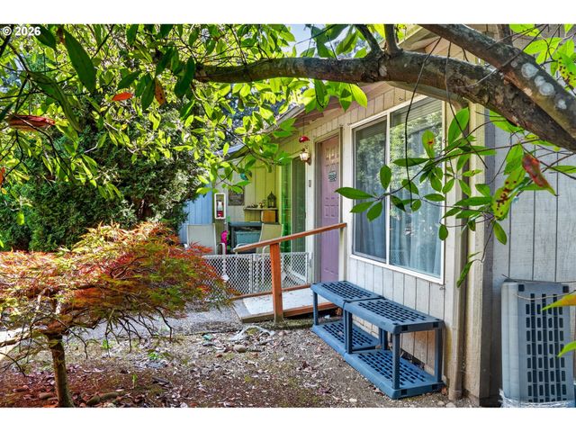 19109 Se YAMHILL St, Portland, OR 97233