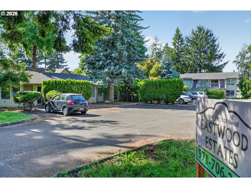 19109 Se YAMHILL St, Portland, OR 97233