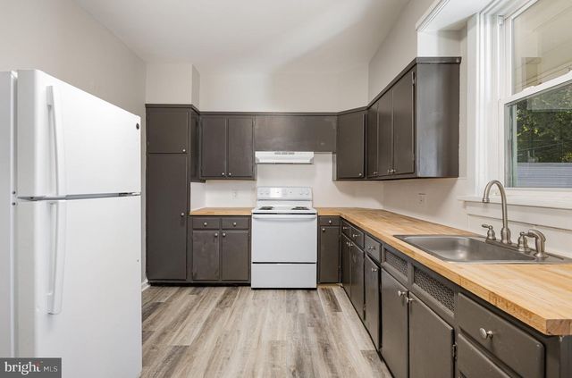 1615 HERR STREET, Harrisburg, PA 17103