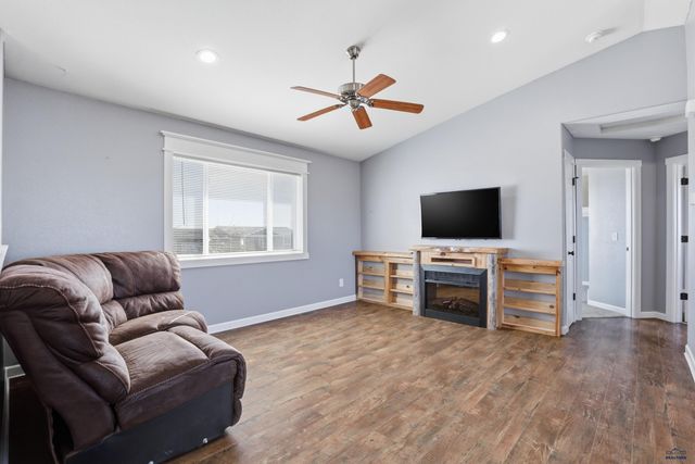 113 JANKLOW AVE, New Underwood, SD 57761