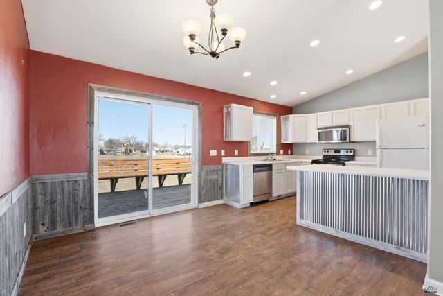 113 JANKLOW AVE, New Underwood, SD 57761