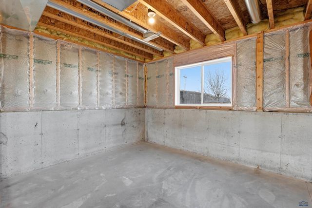 113 JANKLOW AVE, New Underwood, SD 57761