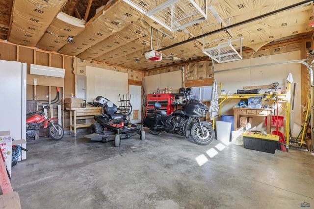 113 JANKLOW AVE, New Underwood, SD 57761