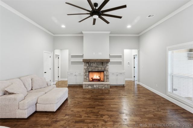 814 E Delmar Place, Broken Arrow, OK 74012