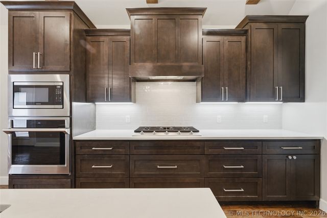 814 E Delmar Place, Broken Arrow, OK 74012