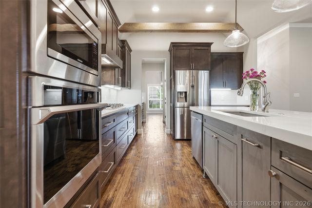814 E Delmar Place, Broken Arrow, OK 74012