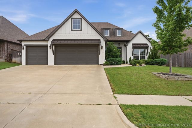 814 E Delmar Place, Broken Arrow, OK 74012