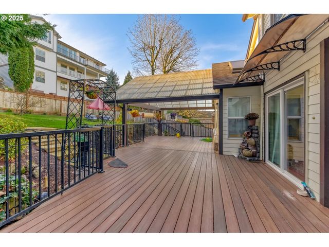 9818 Se CLATSOP St, Portland, OR 97266