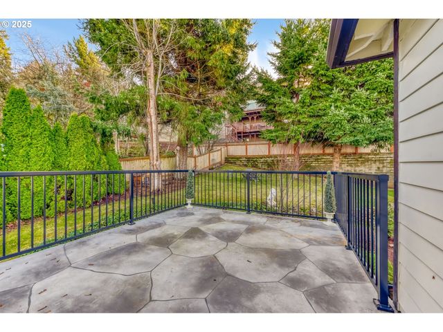 9818 Se CLATSOP St, Portland, OR 97266