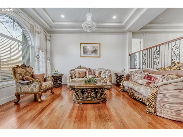 9818 Se CLATSOP St, Portland, OR 97266