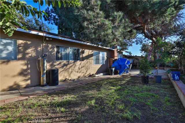 1820 Marine Street, Santa Ana, CA 92704