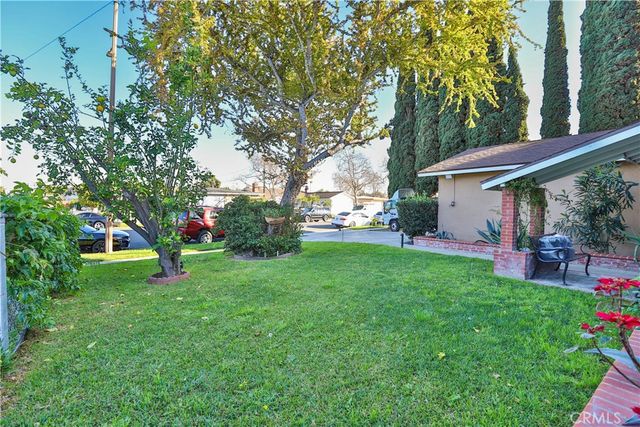 1820 Marine Street, Santa Ana, CA 92704