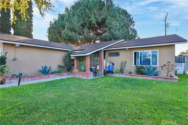 1820 Marine Street, Santa Ana, CA 92704