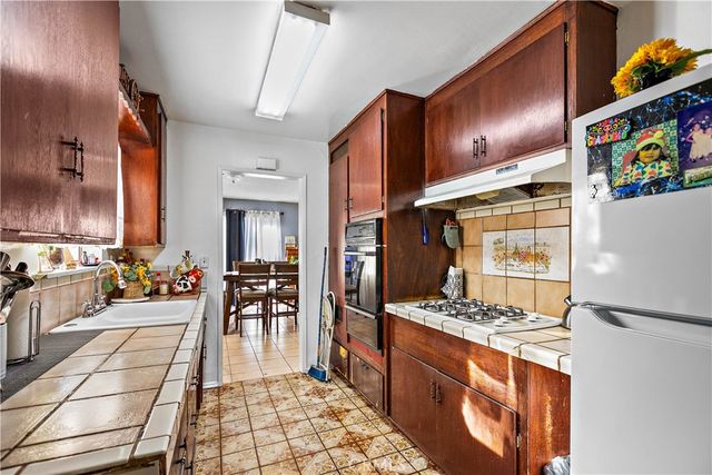 1820 Marine Street, Santa Ana, CA 92704