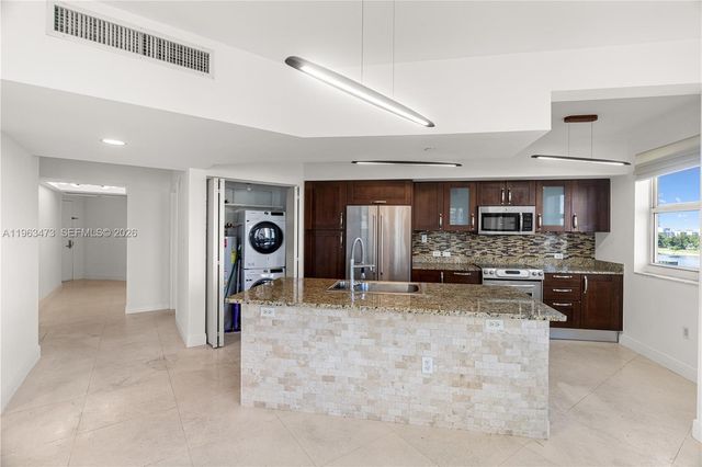 20000 E Country Club Dr 716, Aventura, FL 33180