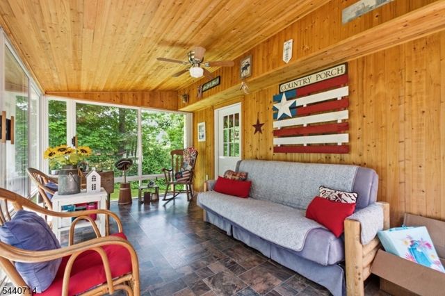 83 Layton Rd, Wantage Twp., NJ 07461
