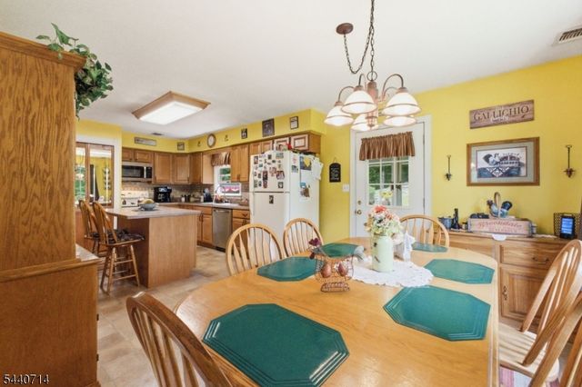 83 Layton Rd, Wantage Twp., NJ 07461