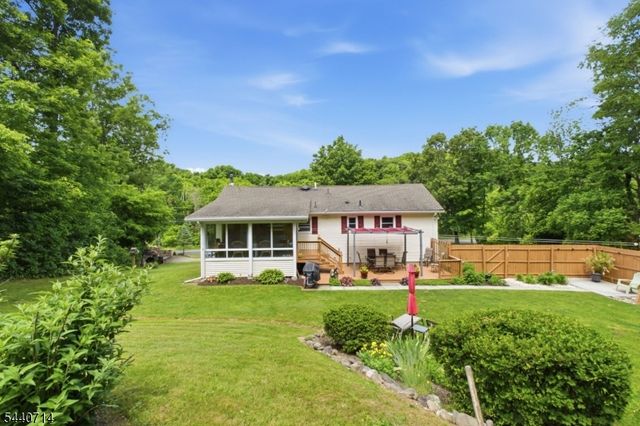 83 Layton Rd, Wantage Twp., NJ 07461