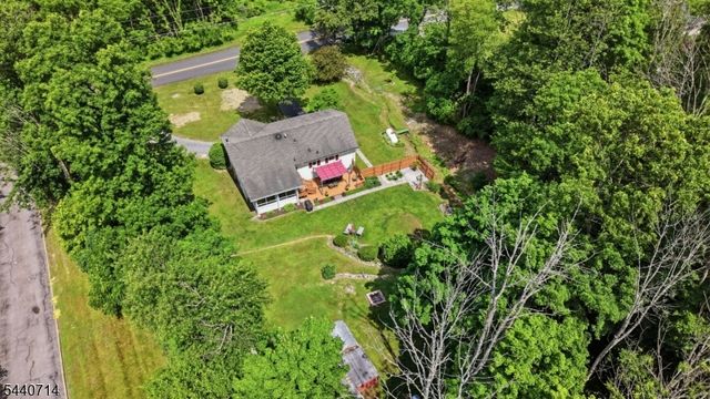 83 Layton Rd, Wantage Twp., NJ 07461