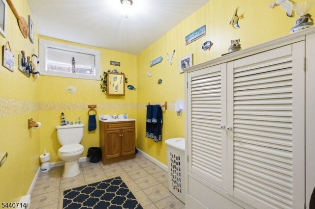 83 Layton Rd, Wantage Twp., NJ 07461