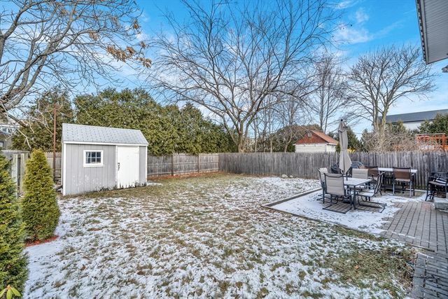 73 Waterhill St, Lynn, MA 01905