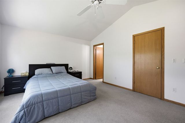 1422 Crossings Court NE, Cedar Rapids, IA 52402