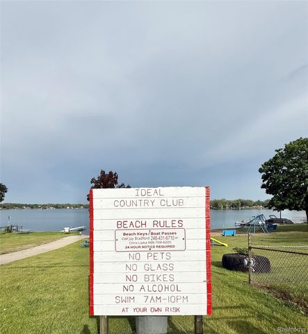 7226 Garvin, Waterford Charter Township, MI 48329
